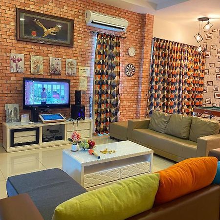 Teluk Batik 17Paradisehome Private Pool Karaoke Snooker Bbq 15Pax Лумут Екстер'єр фото