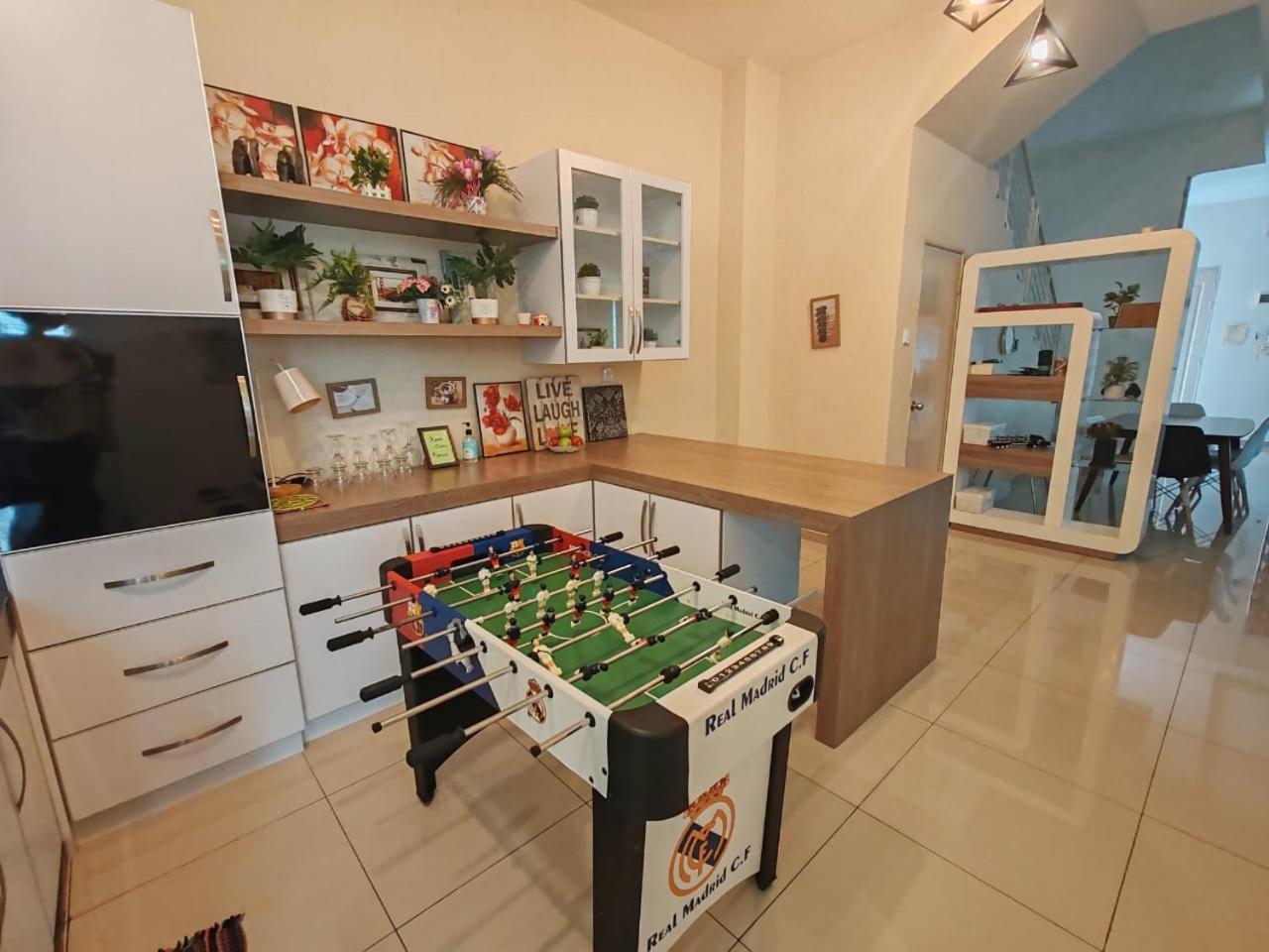 Teluk Batik 17Paradisehome Private Pool Karaoke Snooker Bbq 15Pax Лумут Екстер'єр фото